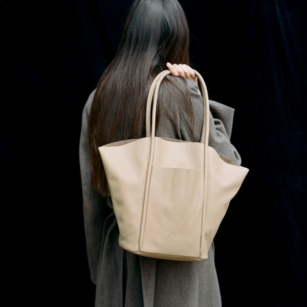 ARE STUDIO FAN BAG